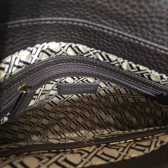 Tignanello Pebble & Suede Leather Multi-Pocket RFID Crossbody A282420 - Picture 5 of 7